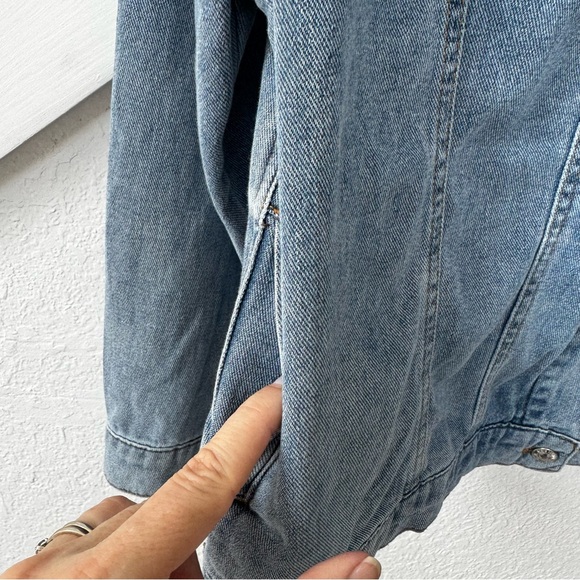 Steve Madden Blue Lightweight Denim Jacket Size XL - Picture 4 of 7